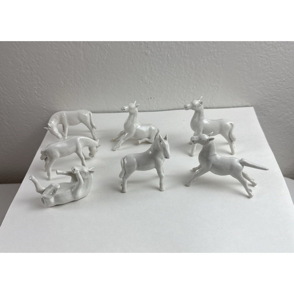 Vintage Blanc De Chine White Mini Porcelain Horse Figurines Set Of 7 Jingdezhen